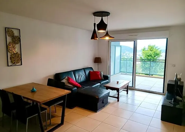Pessicart - T2 Avec Terrasse - Avec Piscine